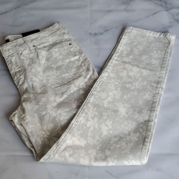 NWT - NYDJ White Patterned Ankle Pant - Picture 1 of 5